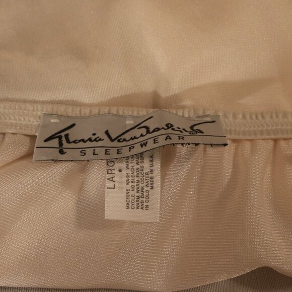 Gloria Vanderbilt vintage nightie size large and really pretty! 100% nylon - Picture 6 of 7